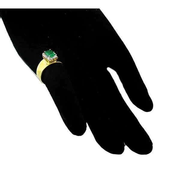 Genuine 0.82 Cts Emerald & Diamonds Ladies Ring 14k Gold - Picture 9 of 9